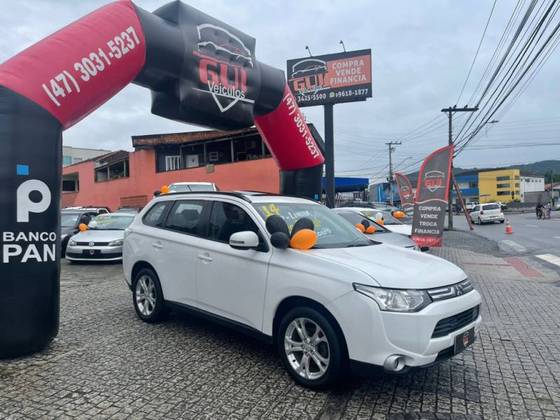 MITSUBISHI OUTLANDER 2.0 16V GASOLINA 4P AUTOMÁTICO MITSUBISHI OUTLANDER 2.0 16V GASOLINA 4P AUTOMÁTICO